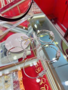 กำไลเงินปีเซียะ