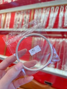 กำไลเงินเกลี้ยง